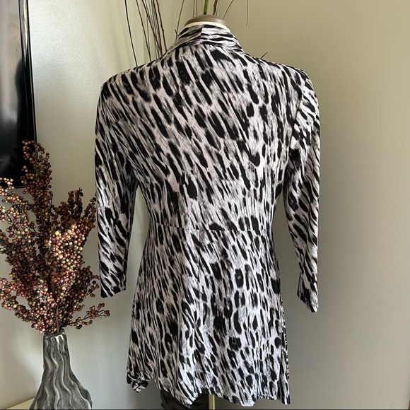 Animal print top - Picture 4 of 4